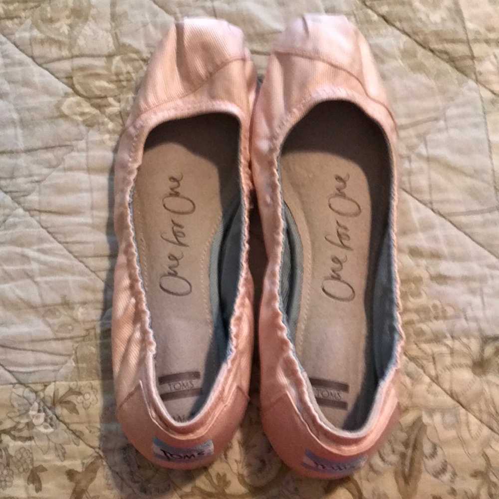 Pink Toms ballet flats